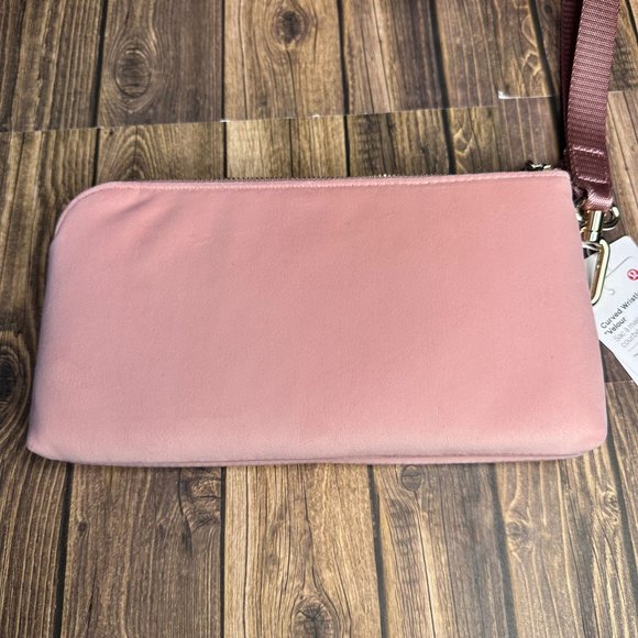 Lululemon Curved Wristlet Velour NWT *Limited Edition Gold* Pink Pastel (O/S) - Picture 8 of 13